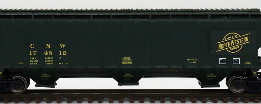 InterMountain Railway 653120-01  4750 Cubic Foot Rib-Sided 3-Bay Hopper, C&NW #173009