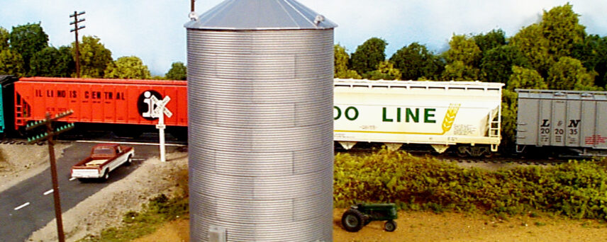 Rix Products 305   Corrugated 40′ Grain Bin