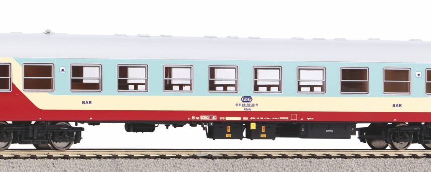 Piko 97625   Dining car, PKP