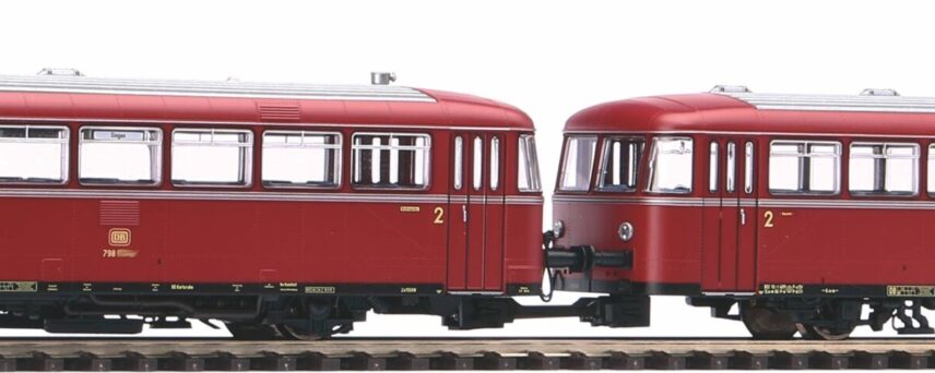 Piko 52737  Diesel Railbus 798 + control car 998.6, DB