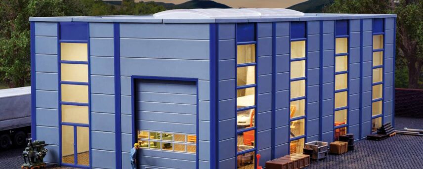 Kibri 39250  HO Warehouse / Industrial hall, modern