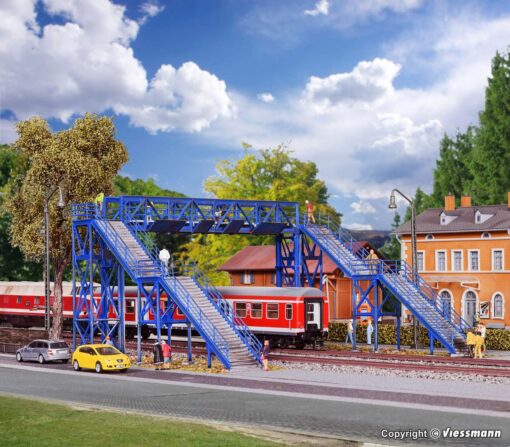Kibri 39301  HO Footbridge