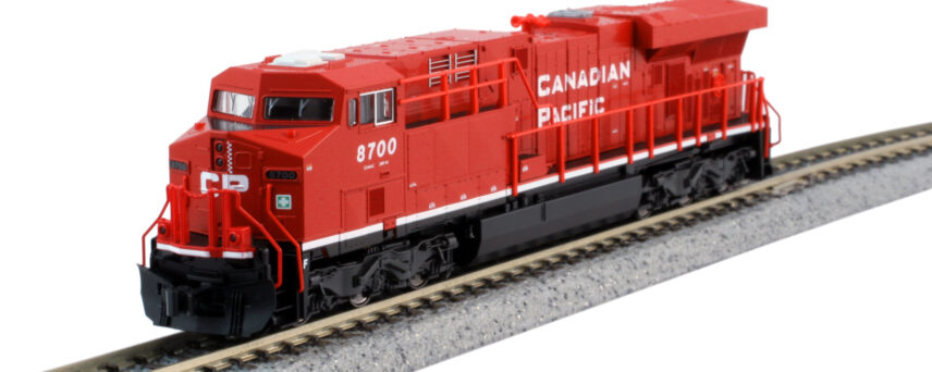 Kato 176-8944  N GE ES44AC Canadian Pacific #8701