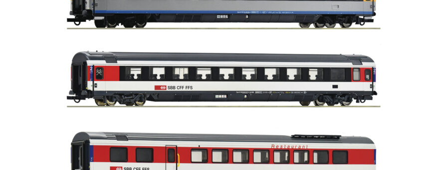 Roco 74021   3 piece set (1): EuroCity coaches EC 7, SBB