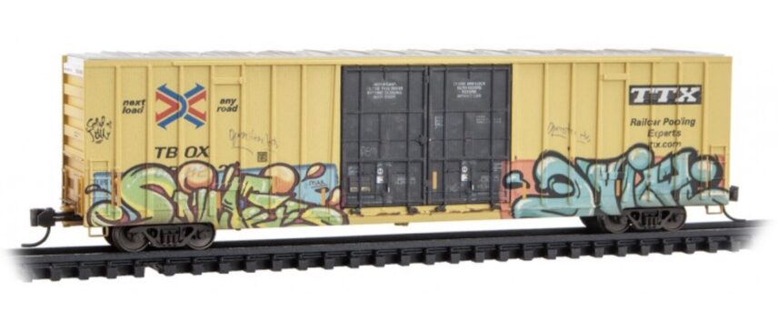 Micro Trains 12344014   N 60' Rib Side, Double Plug Door High-Cube, TTX #665822 weathered