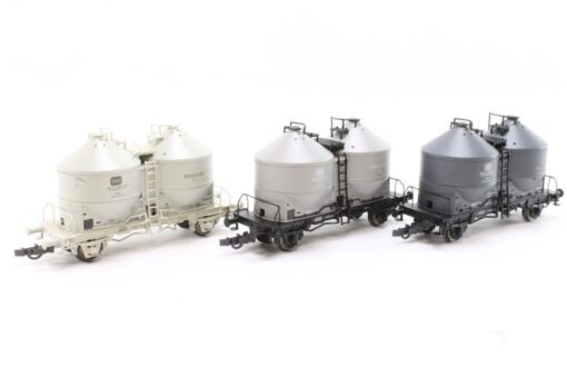 Roco 44035  3 piece set: Silo Cars, DB