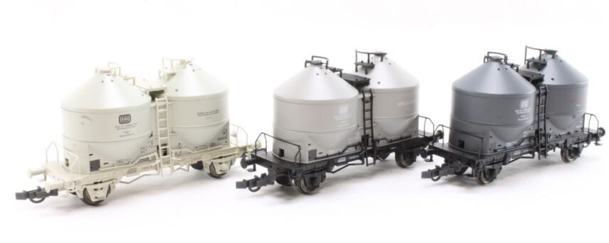 Roco 44035  3 piece set: Silo Cars, DB