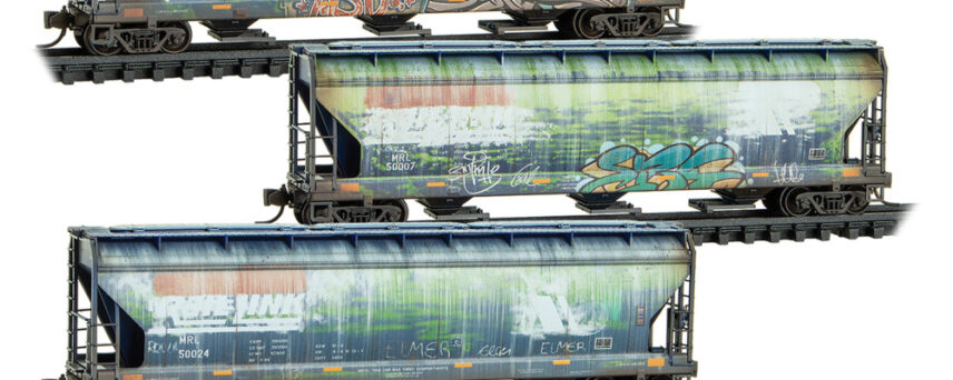 Micro Trains 98305077   N 3-Pack 3-Bay Covered Hoppers, MRL #50002, 50007, 50024 Weathered