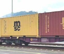 B-Models 90.503  HO Purple innofreight car loaded with four 20ft containers MSC