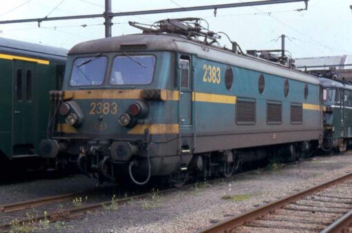 B-models VB-3012.07  Electric Locomotive Serie 23, SNCB #2383 (DCC/Sound)