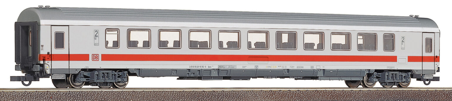Roco 64319  2nd class IC-high capacity coach, DB AG